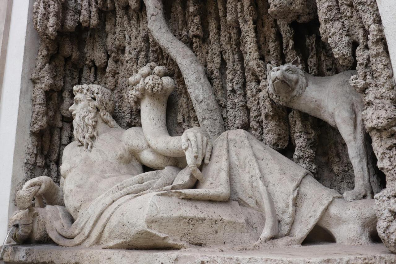 Trevi Grand Blu Couette-café Rome